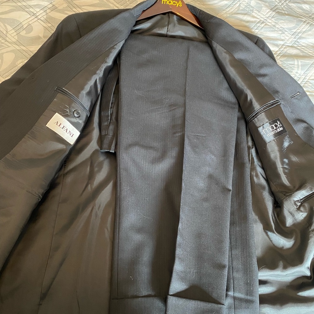 Mens suit blazer and pant - Picture 8 of 12